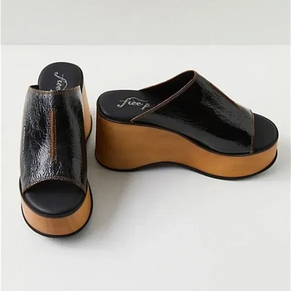 - Free People Gabriela Clogs Size 39. SH5
