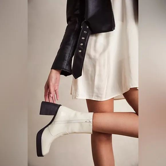 🆕 FREE PEOPLE | RUBY SHINE PLATFORM BOOTS | WHITE | SIZE: EU 39 (US 8-8.5)