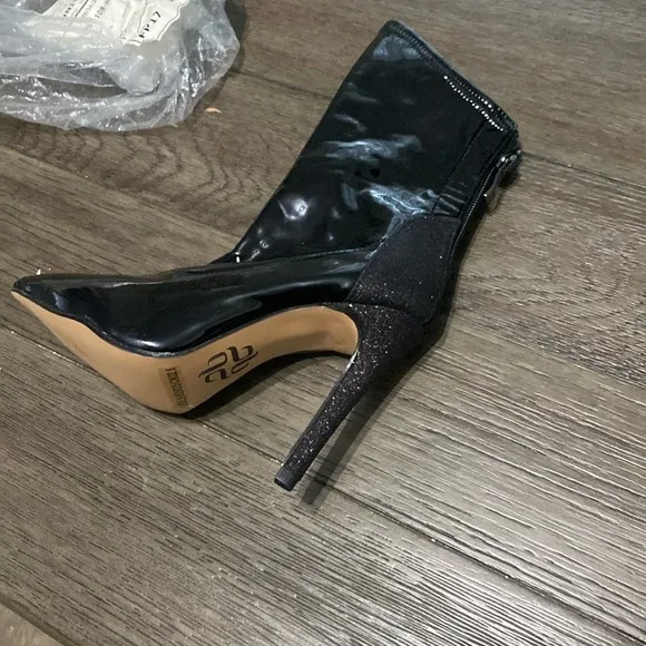 - NWT BURJU Savage Ankle Closed Pointed Toe Wet Look With Sparkle Heel | 5…