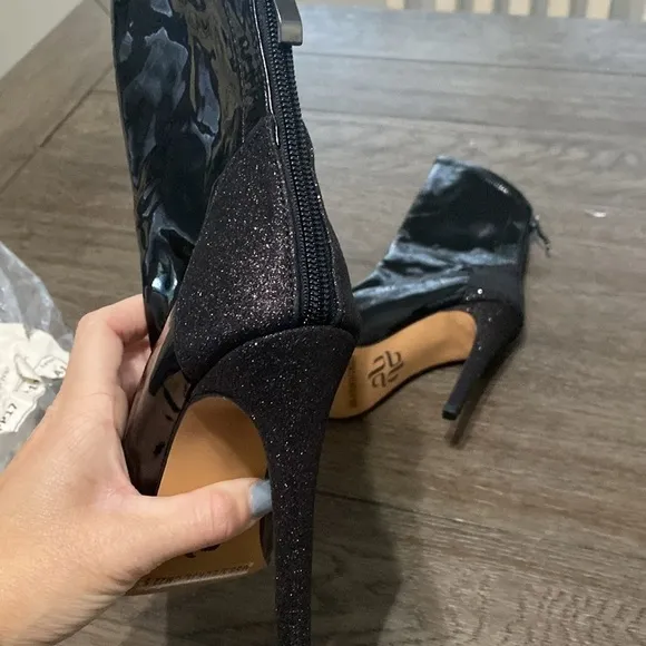 - NWT BURJU Savage Ankle Closed Pointed Toe Wet Look With Sparkle Heel | 5…