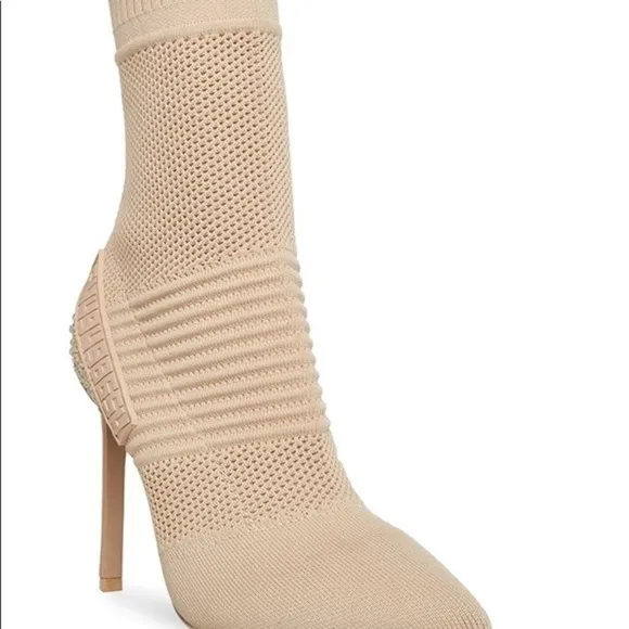 🔥 STEVE MADDEN MAXWELLE HEELS/BOOTS/booties 🔥