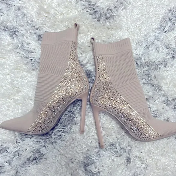 🔥 STEVE MADDEN MAXWELLE HEELS/BOOTS/booties 🔥