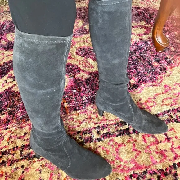 👢 Stuart Weitzman Knee Hi Suede Boots