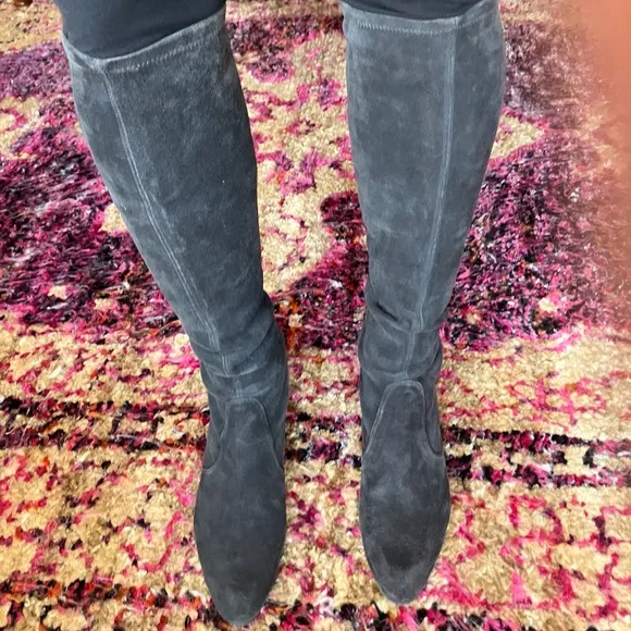👢 Stuart Weitzman Knee Hi Suede Boots