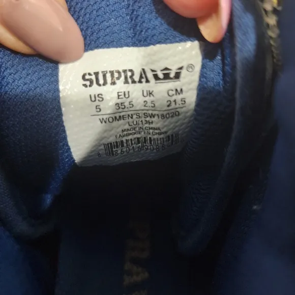 [ SUPRA] boys size 5,- or mens size 3, blue&amp; white hi top &quot; SKYFALL&quot; sneakers