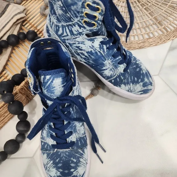 [ SUPRA] boys size 5,- or mens size 3, blue&amp; white hi top &quot; SKYFALL&quot; sneakers