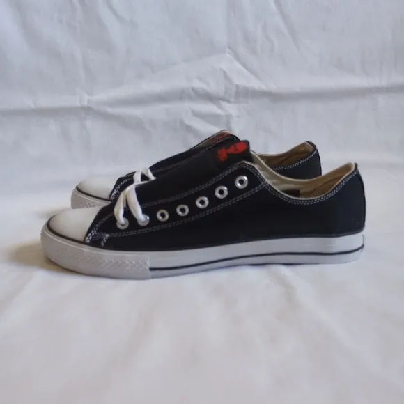 2003 Zero Skateboards X Converse Low Top Shoes Sneakers Mens Size 11 Black White