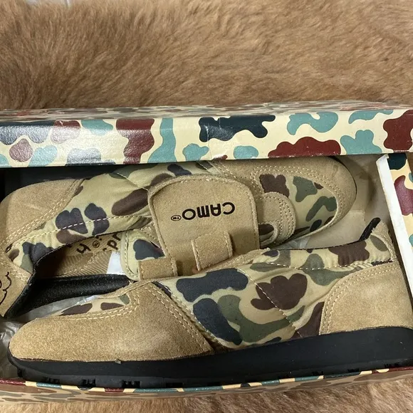 80s Camo Velcro Shoes 3.5 Vintage Pearland Texas