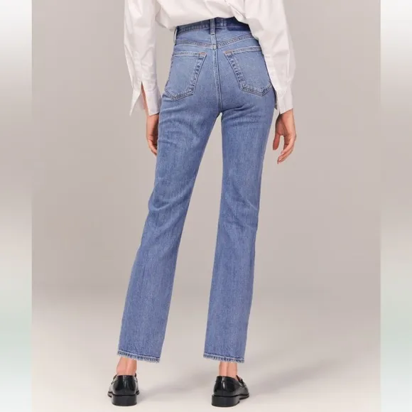 Abercrombie &amp; Finch Ultra High Rise Ankle Straight Jean 26/2