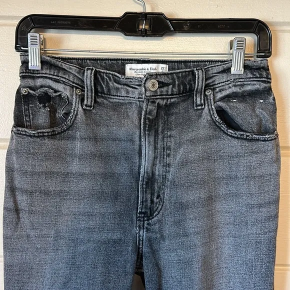 Abercrombie &amp; Fitch The Ankle Straight Ultra High-Rise Jeans Size 27
