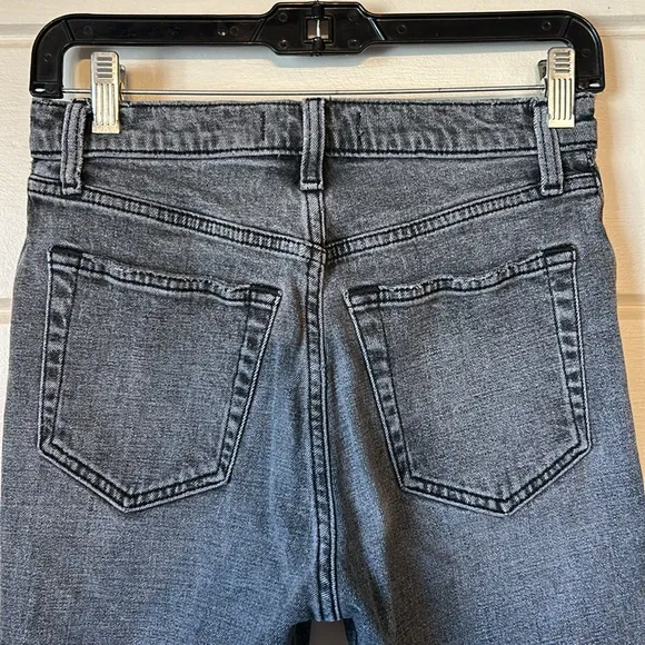 Abercrombie &amp; Fitch The Ankle Straight Ultra High-Rise Jeans Size 27