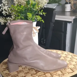 ACNE STUDIOS ANKLE BOOTIES WOMEN'S