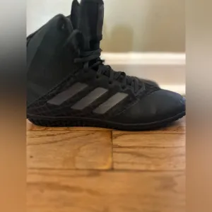Adidas High Top Wrestling Shoes Size 7.5