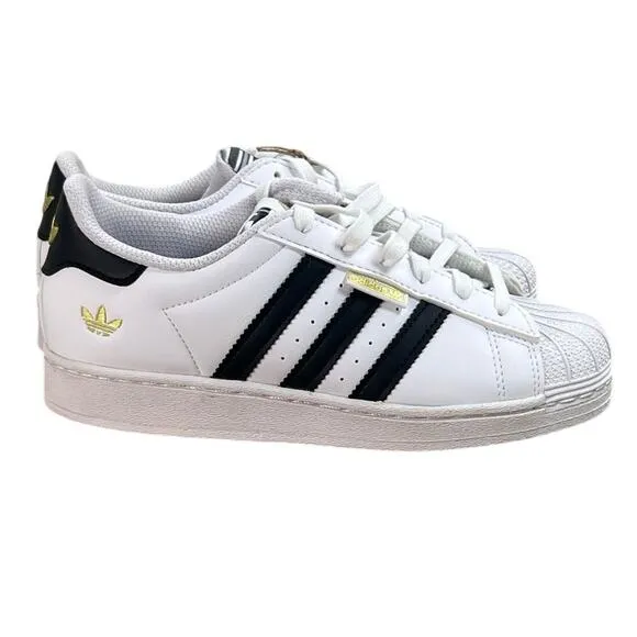 adidas Kids &quot;Graphic Pop&quot; Superstar C White/Black/Gold Size 2 HP3259