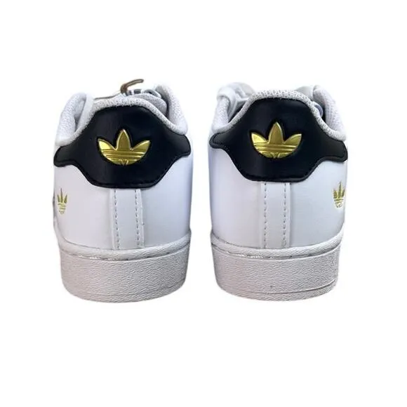 adidas Kids &quot;Graphic Pop&quot; Superstar C White/Black/Gold Size 2 HP3259