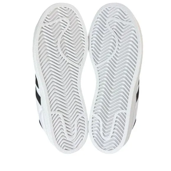 adidas Kids &quot;Graphic Pop&quot; Superstar C White/Black/Gold Size 2 HP3259