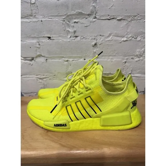 Adidas Mens 10 Sneakers NMD R1 V2 Solar Yellow‎ Running Shoes GY5061