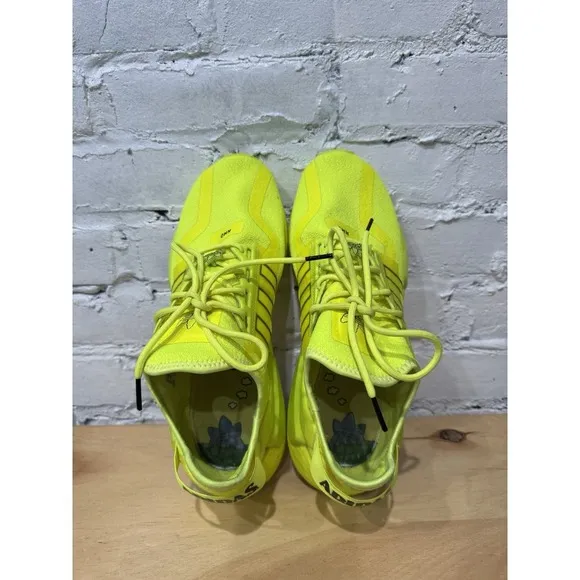 Adidas Mens 10 Sneakers NMD R1 V2 Solar Yellow‎ Running Shoes GY5061