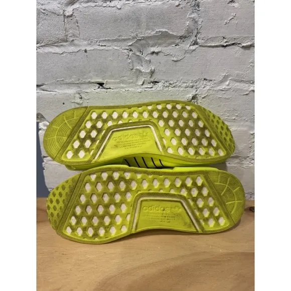 Adidas Mens 10 Sneakers NMD R1 V2 Solar Yellow‎ Running Shoes GY5061