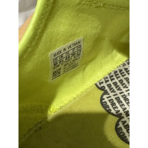 Adidas Mens 10 Sneakers NMD R1 V2 Solar Yellow‎ Running Shoes GY5061