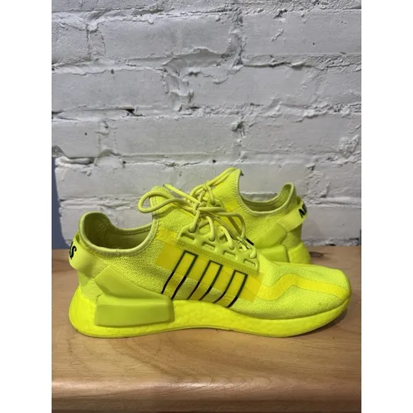 Adidas Mens 10 Sneakers NMD R1 V2 Solar Yellow‎ Running Shoes GY5061