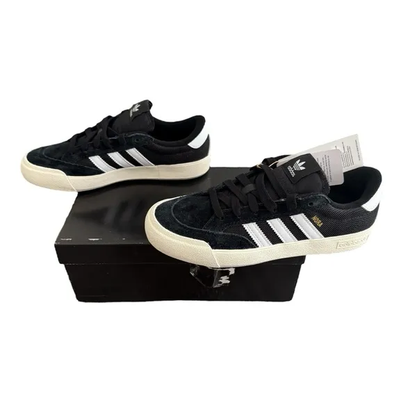 Adidas Nora GV6777 Black and White Skateboarding Sneakers Men Size 4