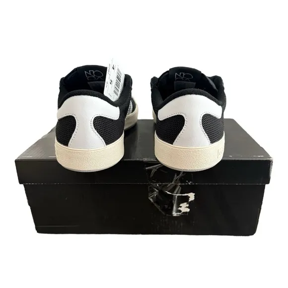 Adidas Nora GV6777 Black and White Skateboarding Sneakers Men Size 4