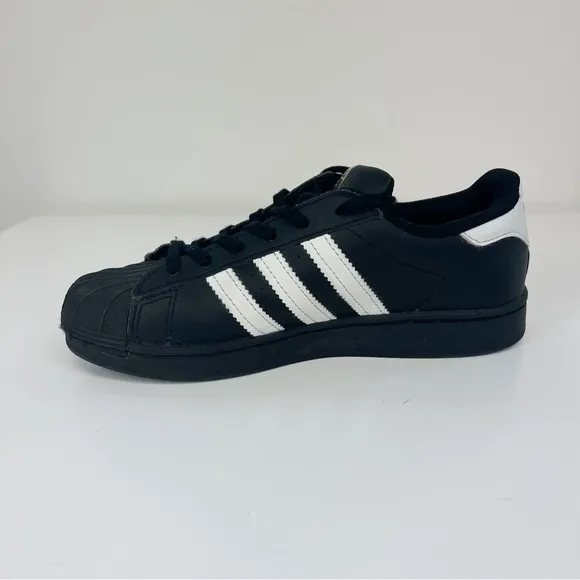 ADIDAS ORIGINALS SUPERSTAR GRADE SCHOOL LIFESTYLE SHOES Size 3