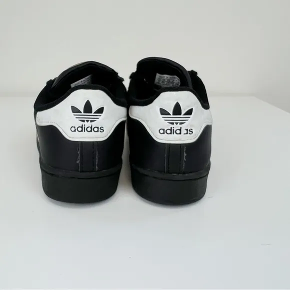 ADIDAS ORIGINALS SUPERSTAR GRADE SCHOOL LIFESTYLE SHOES Size 3
