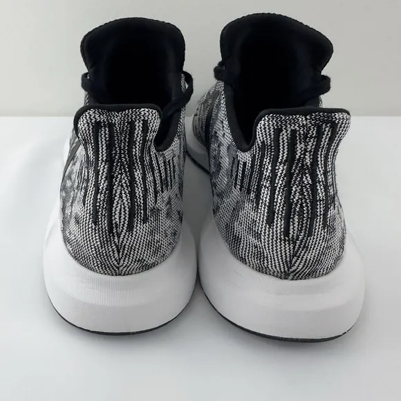 Adidas Swift Run Black White Knit Men's Size 13 Sneakers EE4442