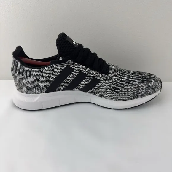 Adidas Swift Run Black White Knit Men's Size 13 Sneakers EE4442