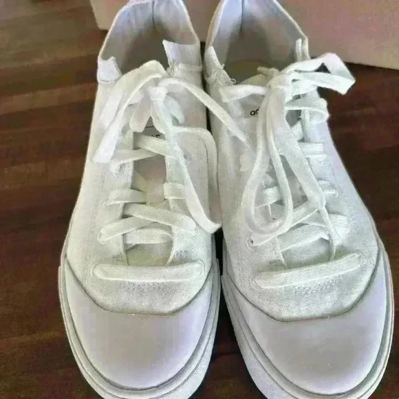 adidas Trainer XX92 x Karlie Kloss White Size 7 Preowned With Box.‎ Great Used