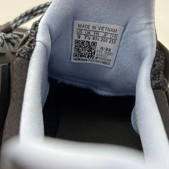ADIDAS ULTRABOOST 1.0 SHOES- NEW in Box- Women Size 9w