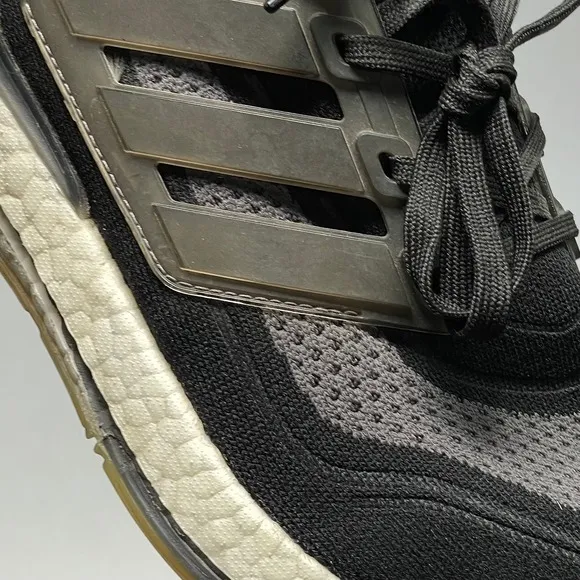 adidas UltraBOOST 21 Mens 9 Black Running Walking Shoes Gym Training Workout
