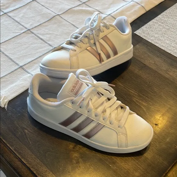 Adidas White Sneakers Classic Design