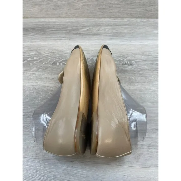 AGL D532014 Women's 10.5 Beige Leather Almond Toe Slip-On Cap Toe Loafer Shoes