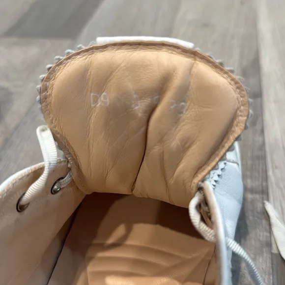 AGL Women's Sade Low Top Sneakers