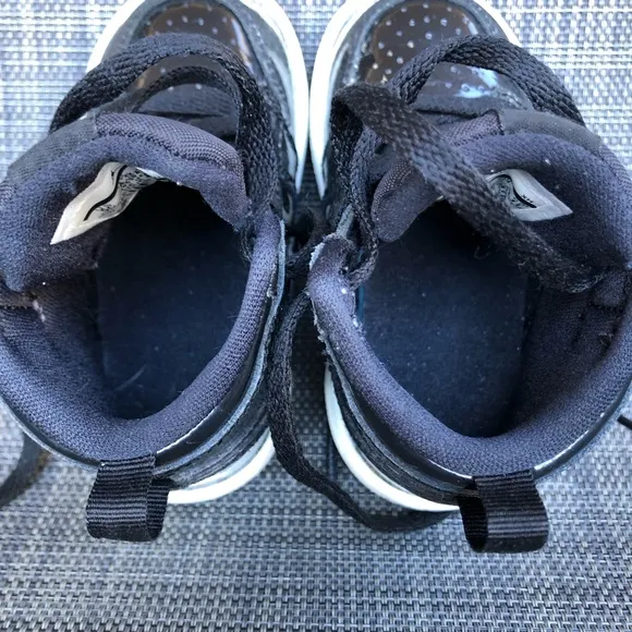 Air Jordan 1 Retro High BT 'Black Patent' High-Top Sneakers Infants size 5