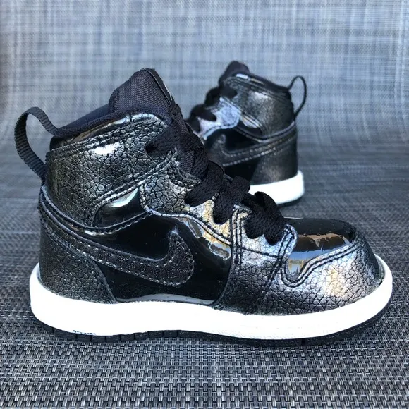Air Jordan 1 Retro High BT 'Black Patent' High-Top Sneakers Infants size 5