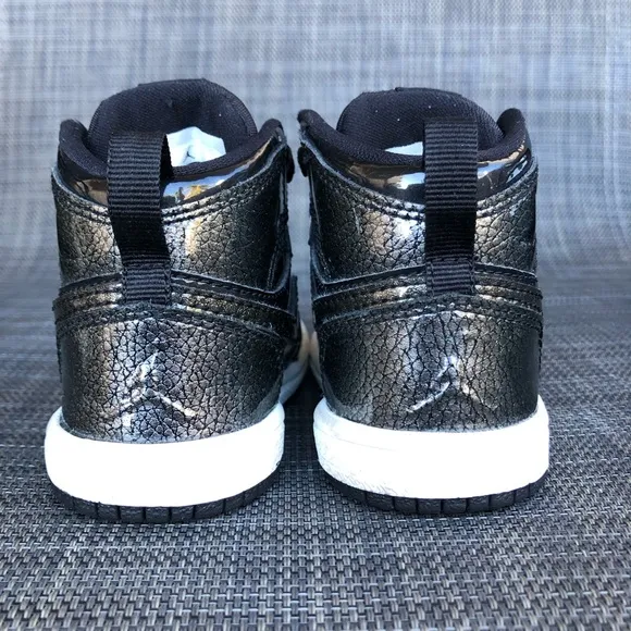 Air Jordan 1 Retro High BT 'Black Patent' High-Top Sneakers Infants size 5