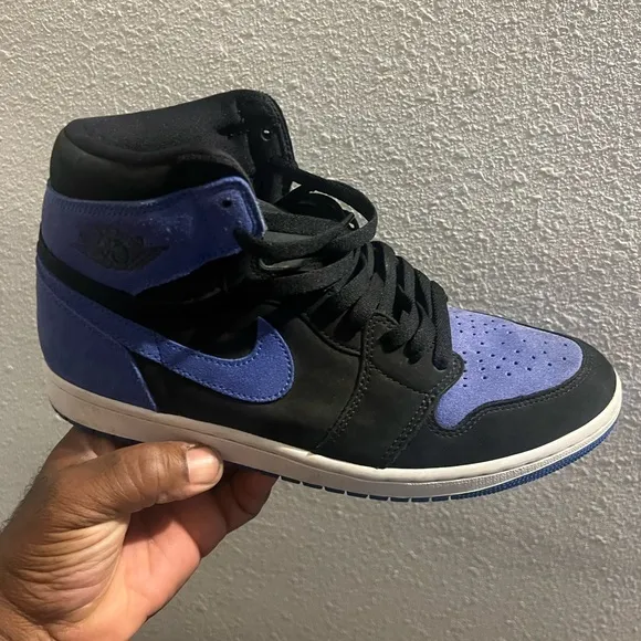 Air Jordan 1 Retro High OG Royal Reimagined fits ladies size 12