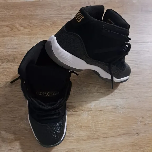 Air Jordan 11 Retro Premium Black Gold White High-Top Sneakers Size 7