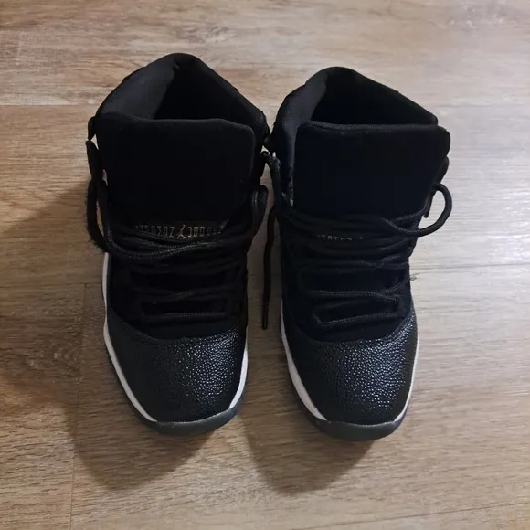Air Jordan 11 Retro Premium Black Gold White High-Top Sneakers Size 7