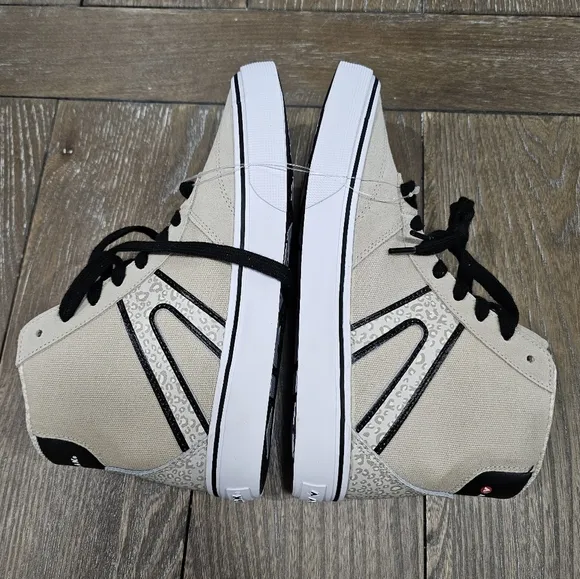 Airwalk Varial Beige Black Animal Print Denim High Top Shoes WOMENS SZ 8