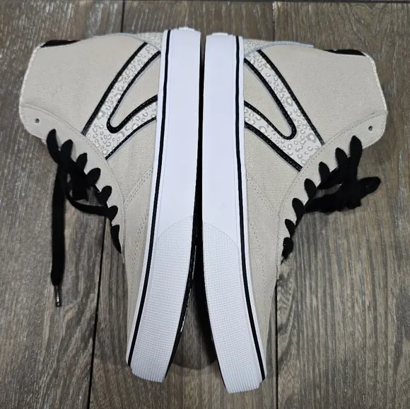 Airwalk Varial Beige Black Animal Print Denim High Top Shoes WOMENS SZ 8