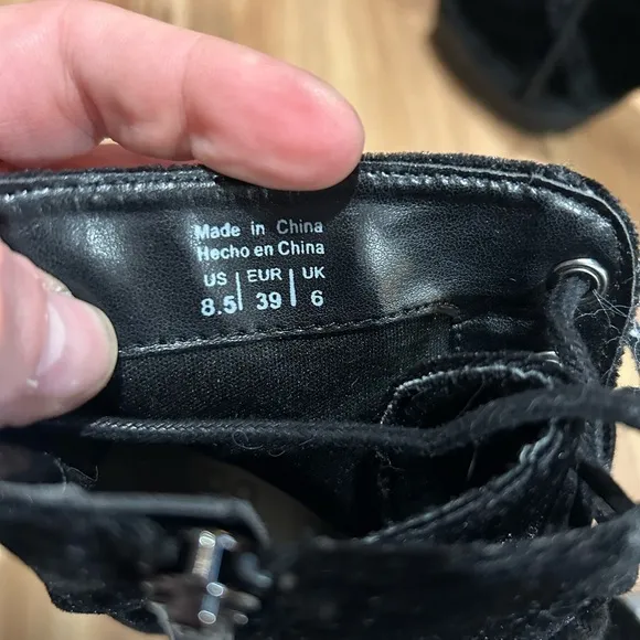Aldo Black Lace-Up Women's Platform Boots Size 8 1/2