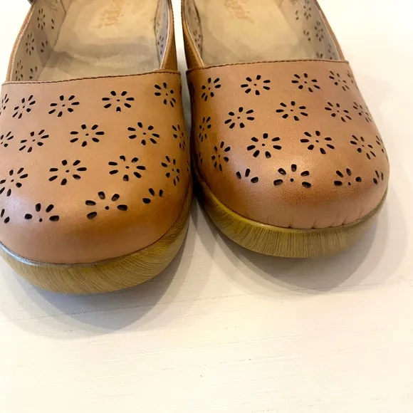Alegria Women's Brown‎ Perforated Leather Rene Cognac Mary Jane Shoes US Size 10