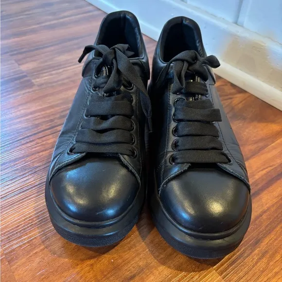 Alexander McQueen Oversized Leather Platform Sneakers Black 39