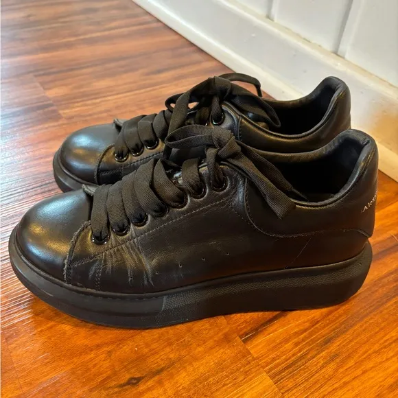 Alexander McQueen Oversized Leather Platform Sneakers Black 39