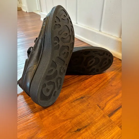 Alexander McQueen Oversized Leather Platform Sneakers Black 39